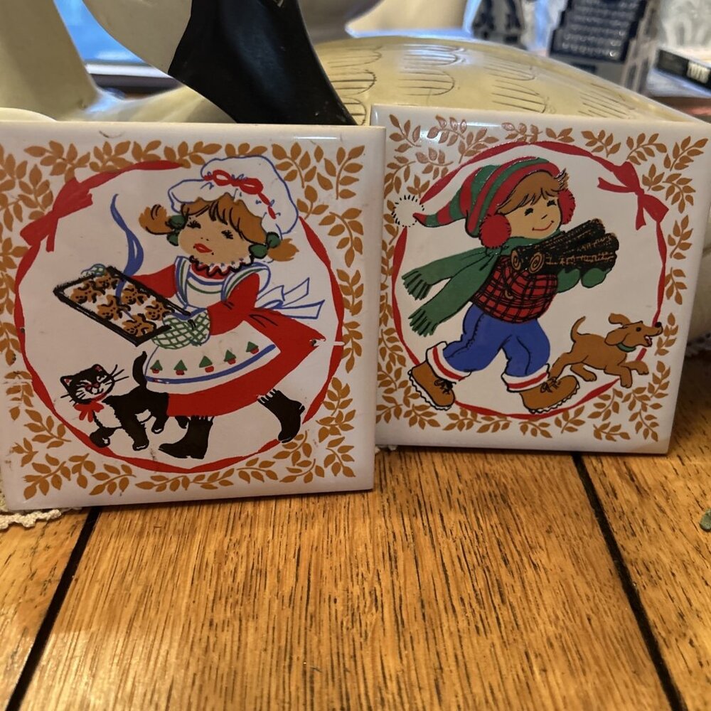 MCM Vintage Retro 1970's Jasco Christmas Boy & Girl Cat Tile Trivet Set of 2